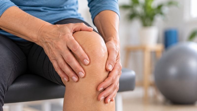 physiotherapy for painful knee due to arthritis